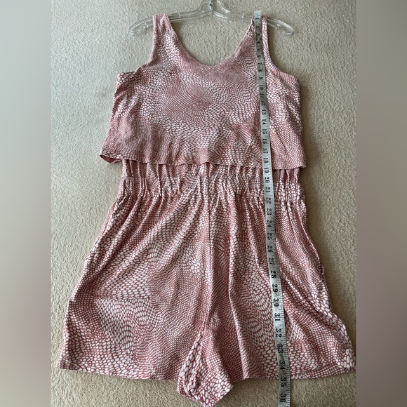 Halston Studio Pink & White Print Romper S - Picture 9 of 13